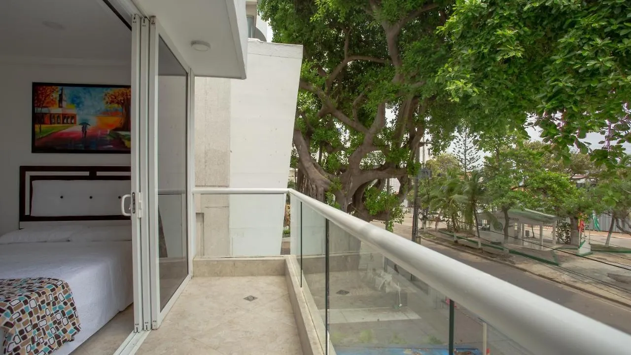 Cartagena Hollywood Beach Suite